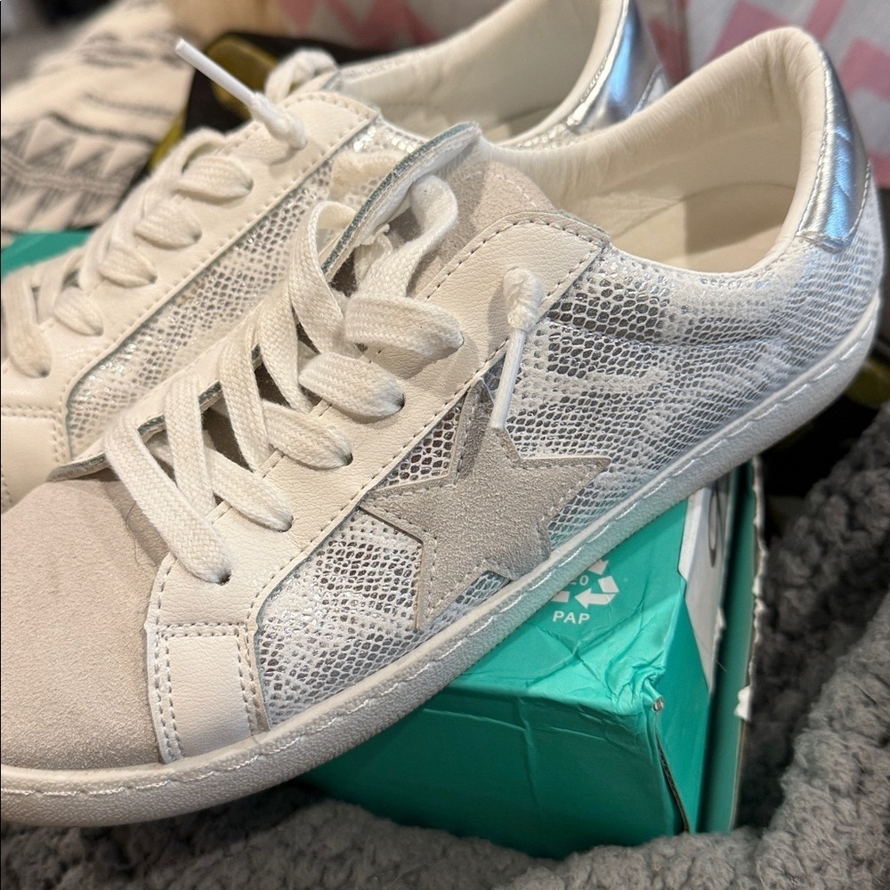 Silver and White Women's Sneaker Vintage Havana 7.5 tennis shoes designer silver - Picture 7 of 8
